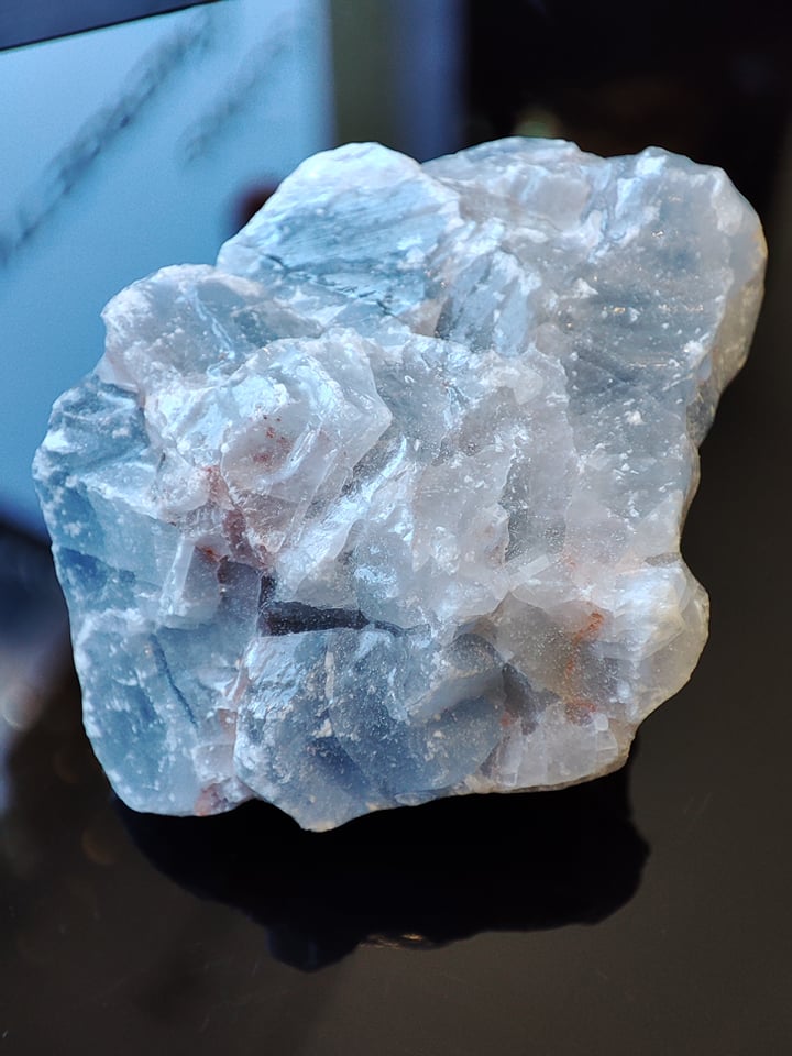 pierre brute calcite bleue