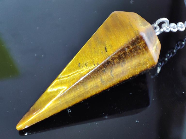 pendule oeil de tigre